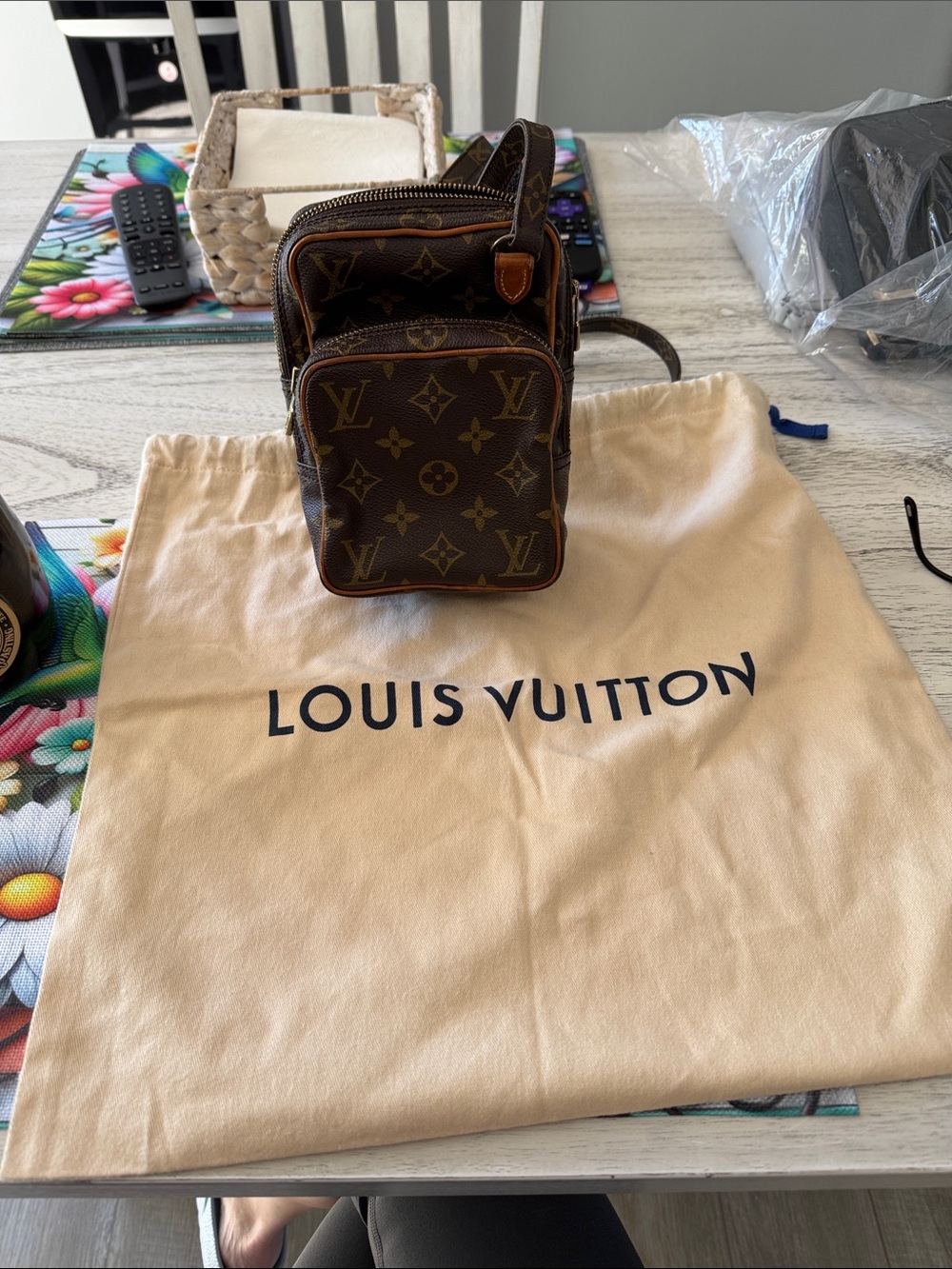 Louis Vuitton Monogram Mini Crossbody Bag Vintage Authenticated MAKE AN OFFER - Picture 10 of 11